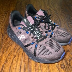 Women’s Cloud Surfer Size 8.5